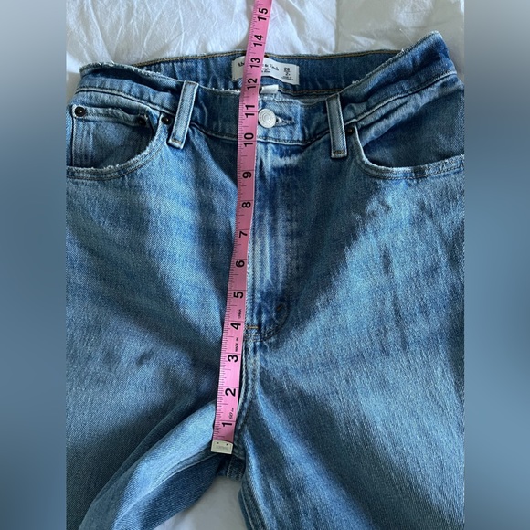 Abercrombie The 90s Straight Ultra High Rise Curve Love Ripped Knee Blue Jeans - Picture 9 of 12